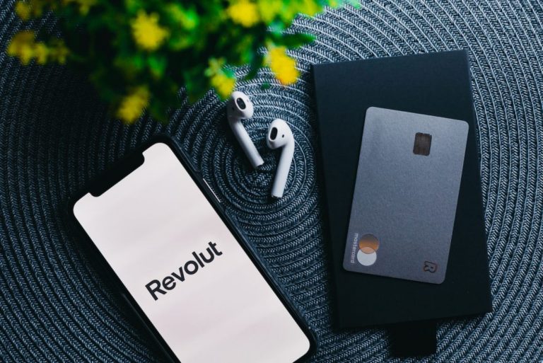 Revolut: spending in Italy decreases but it was high during the last night out