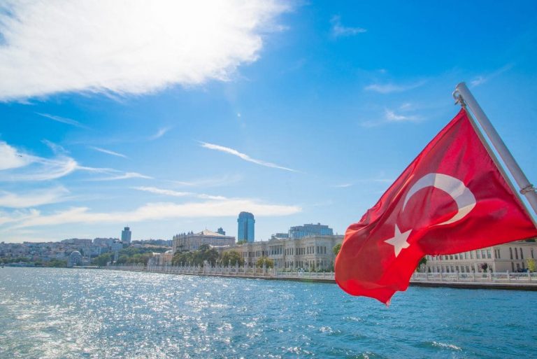 Paxful expands into Turkey with BiLira: adoption data in the country