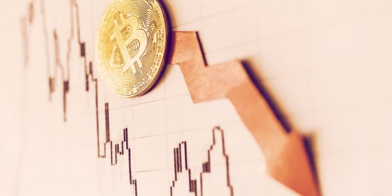 Bitcoin Price Drops $900 in Minutes After Breaking New High
