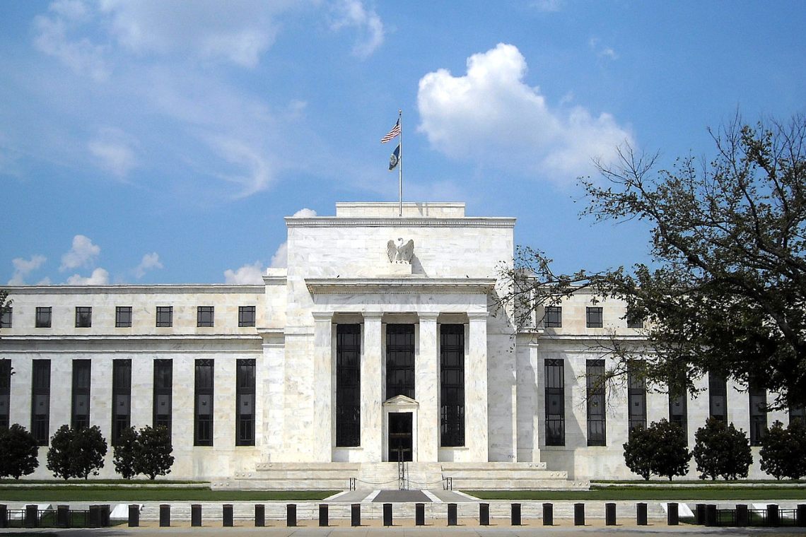 8.6 percent put Fed under pressure