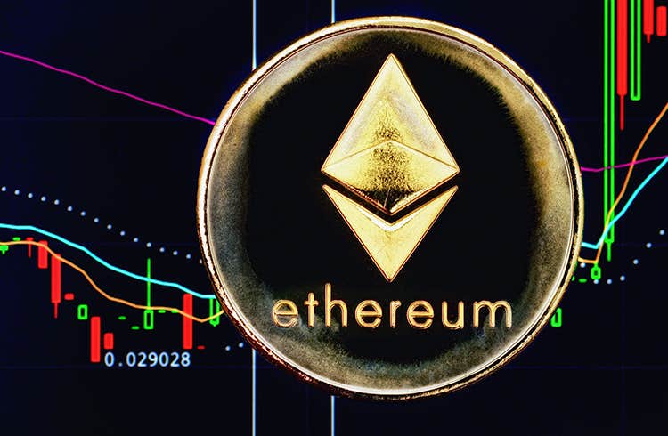 ETH analysis – will the price fall to a new bottom or will break through resistance?