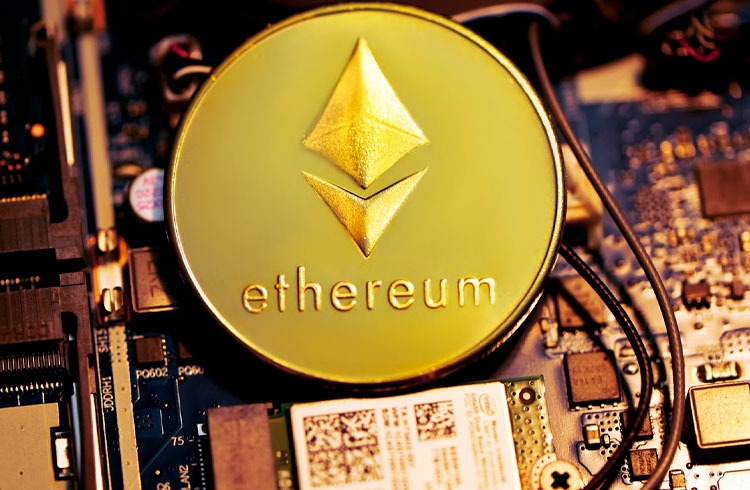 Vitalik Buterin Claims Ethereum May Migrate to PoS in August