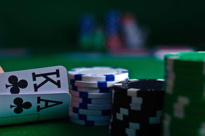 A Review on Texas Holdem Poker Game Online