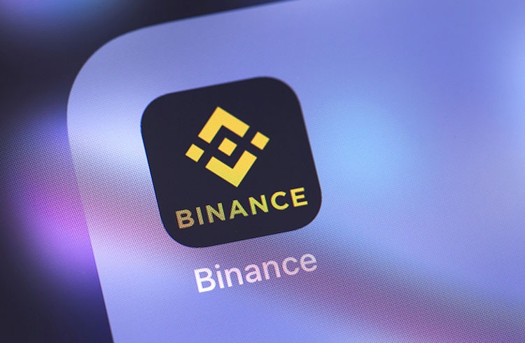 Is Binance exchange Selling BTC to Stabilize BNB?